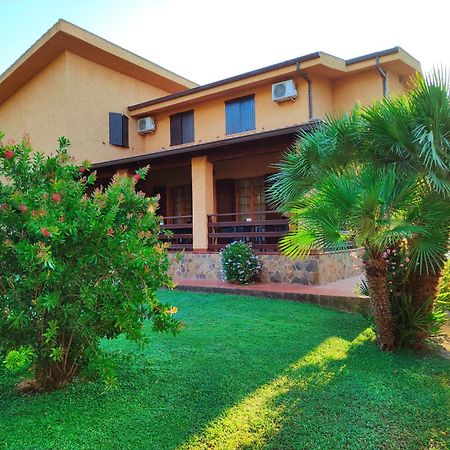 Nuraghe Bianco Bed & Breakfast Santa Maria la Palma Luaran gambar
