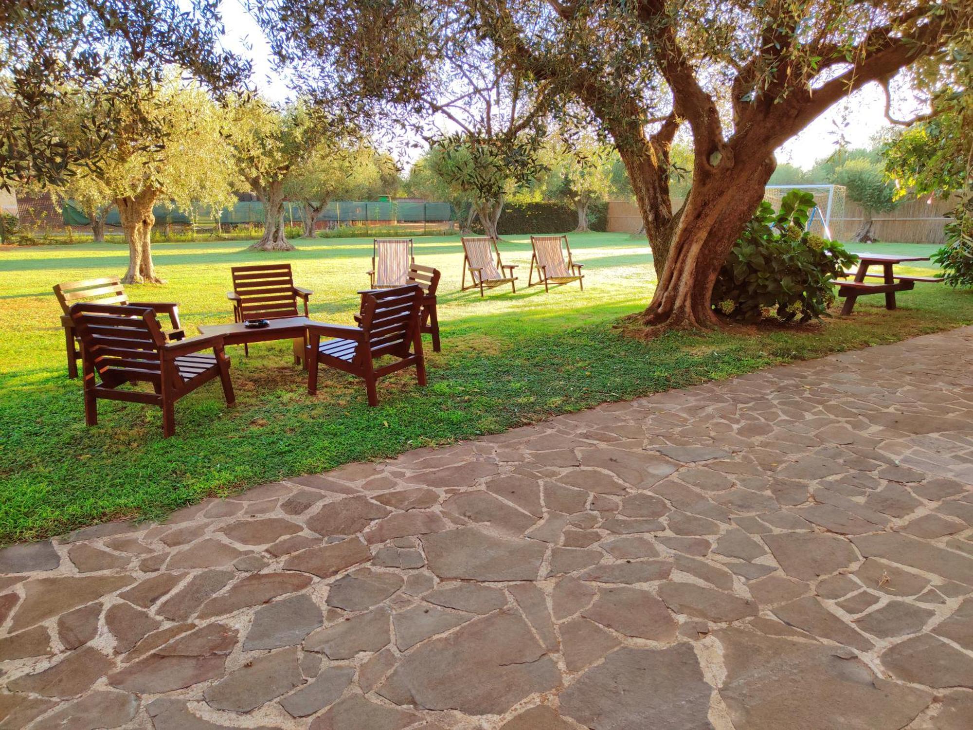 Nuraghe Bianco Bed & Breakfast Santa Maria la Palma Luaran gambar