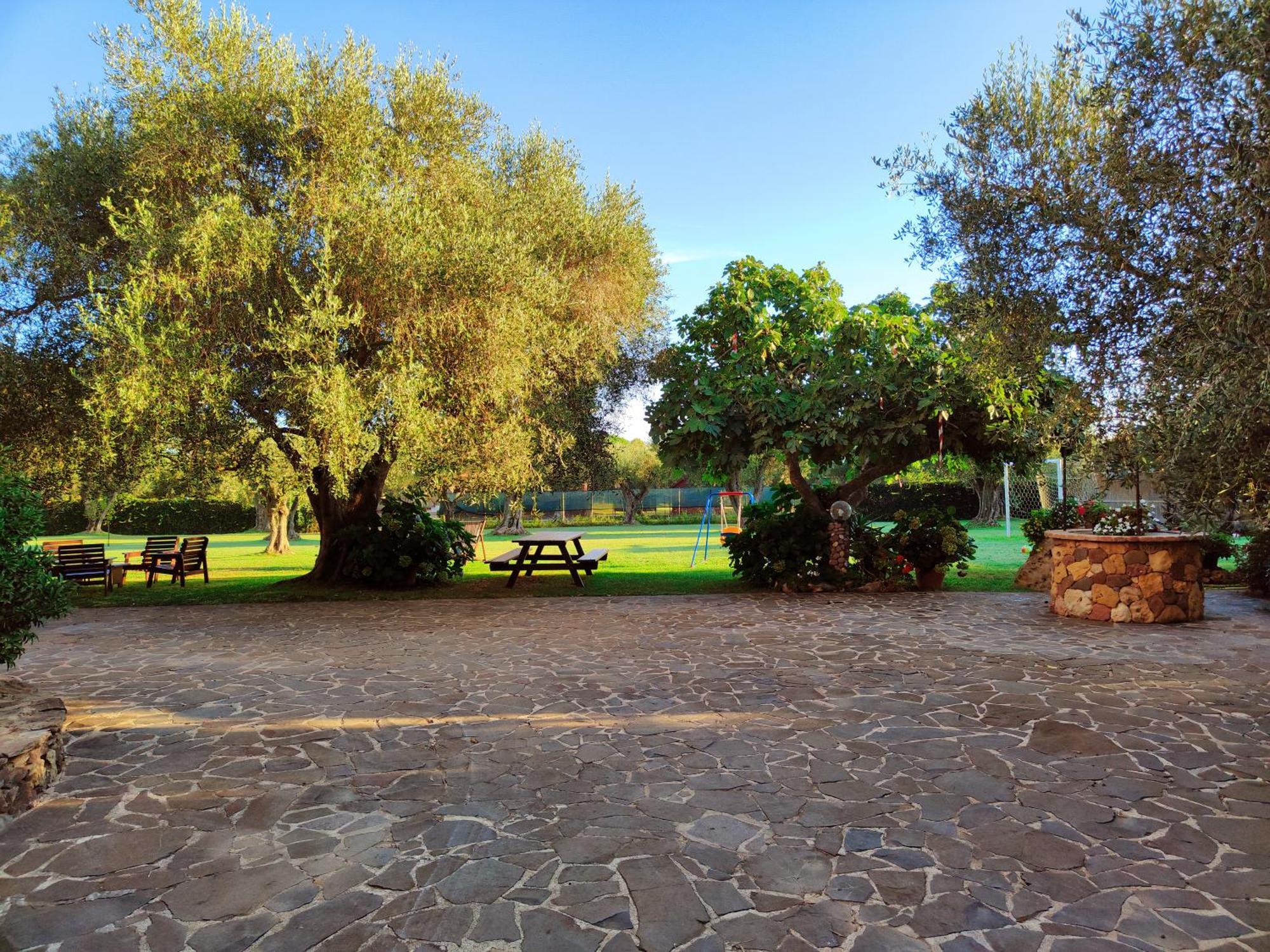 Nuraghe Bianco Bed & Breakfast Santa Maria la Palma Luaran gambar
