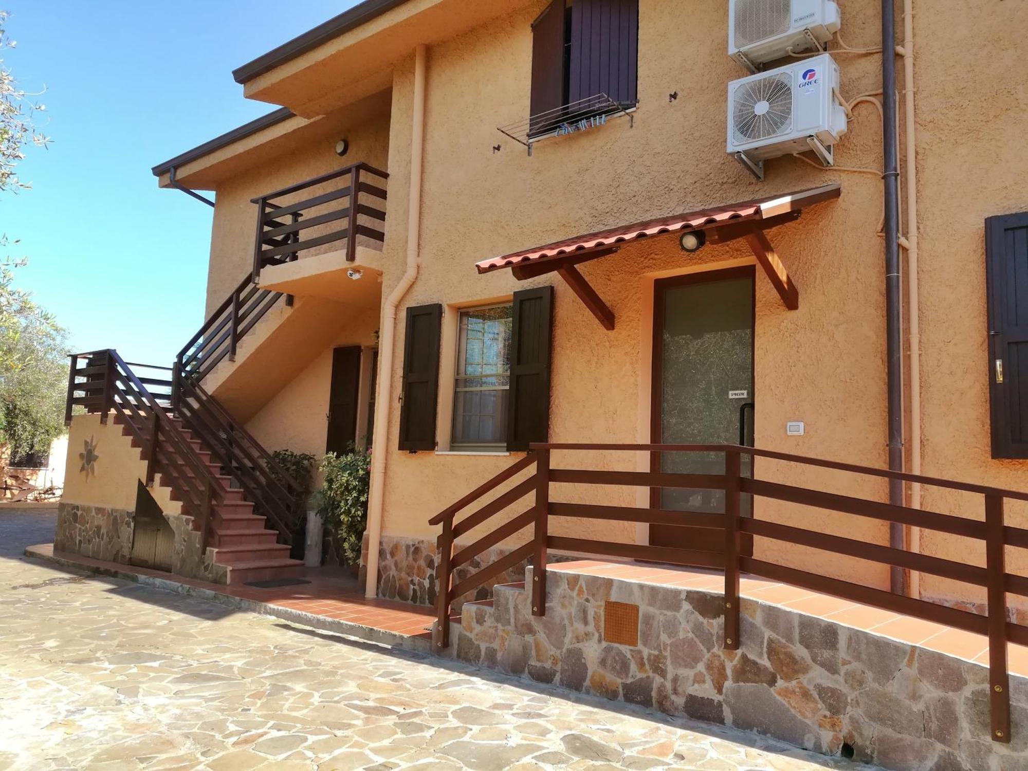 Nuraghe Bianco Bed & Breakfast Santa Maria la Palma Luaran gambar